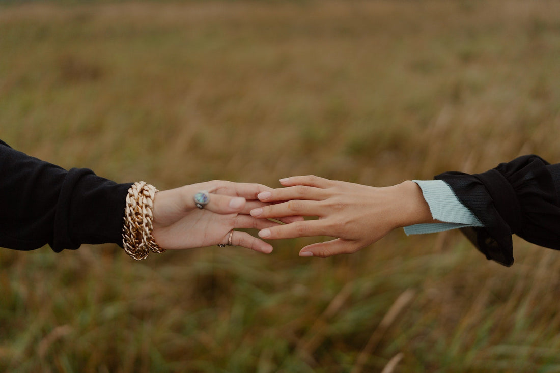 Tendances 2023 : notre sélection de 5 bijoux en pierres naturelles - Sarraméa