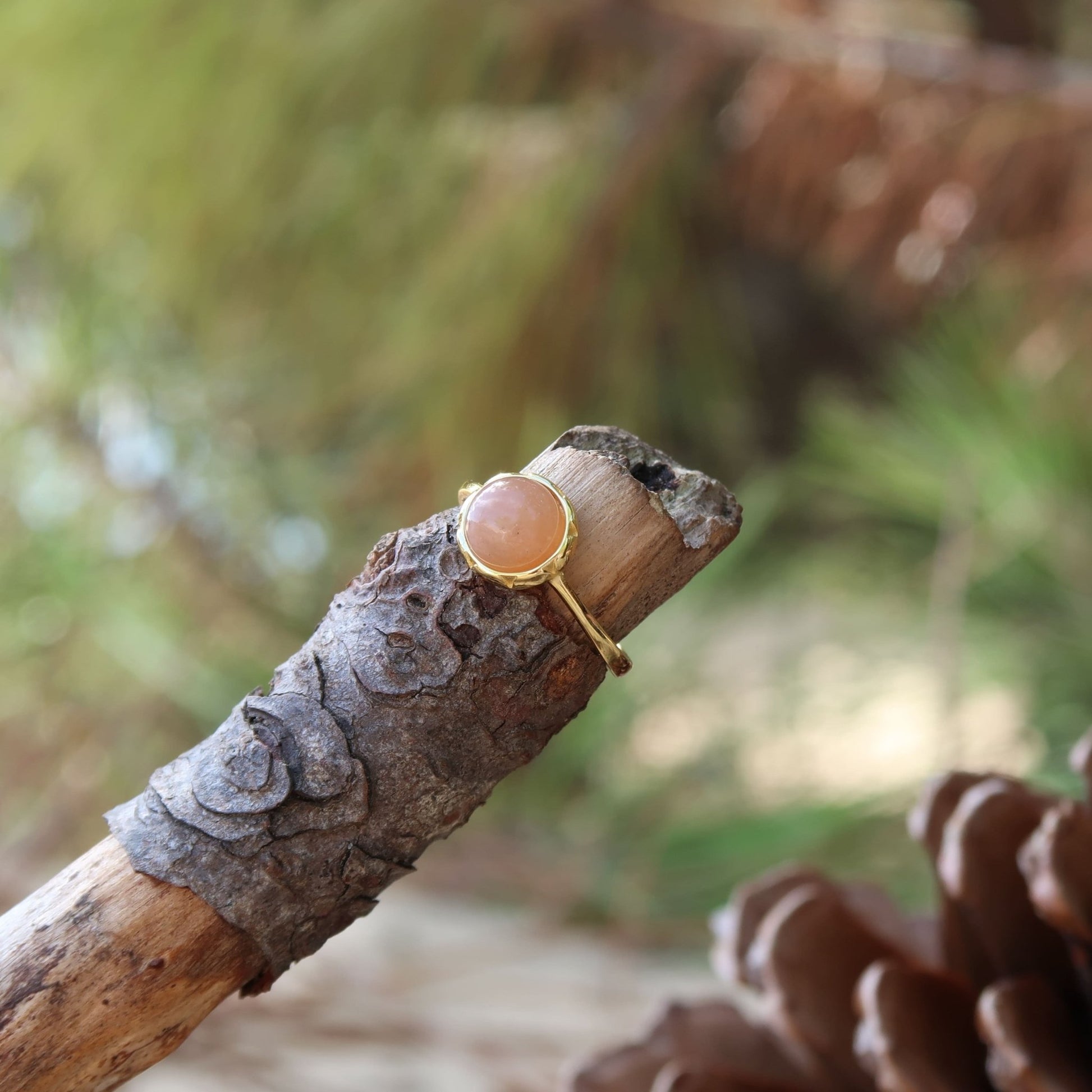 Bague en argent : la pierre de soleil - Sarraméa